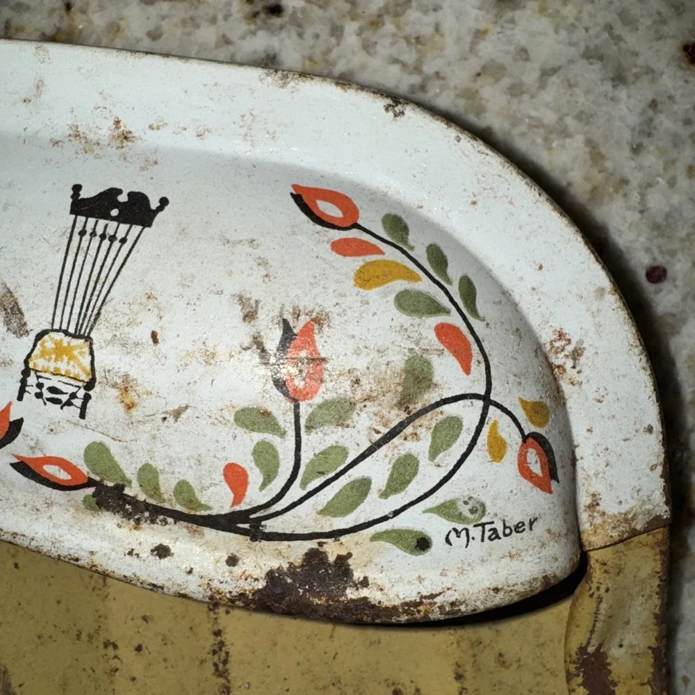 Vintage JV Reed Metal Dust Pan M. Taber Dutch Amish Folk Design Kitchen Art Prop